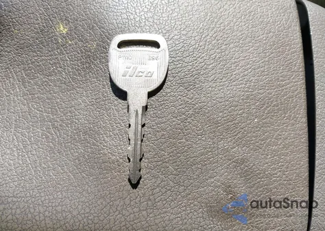 2005 Chevrolet Suburban 1500 Z71 from USA, damaged, VIN 3GNEC16Z35G157542